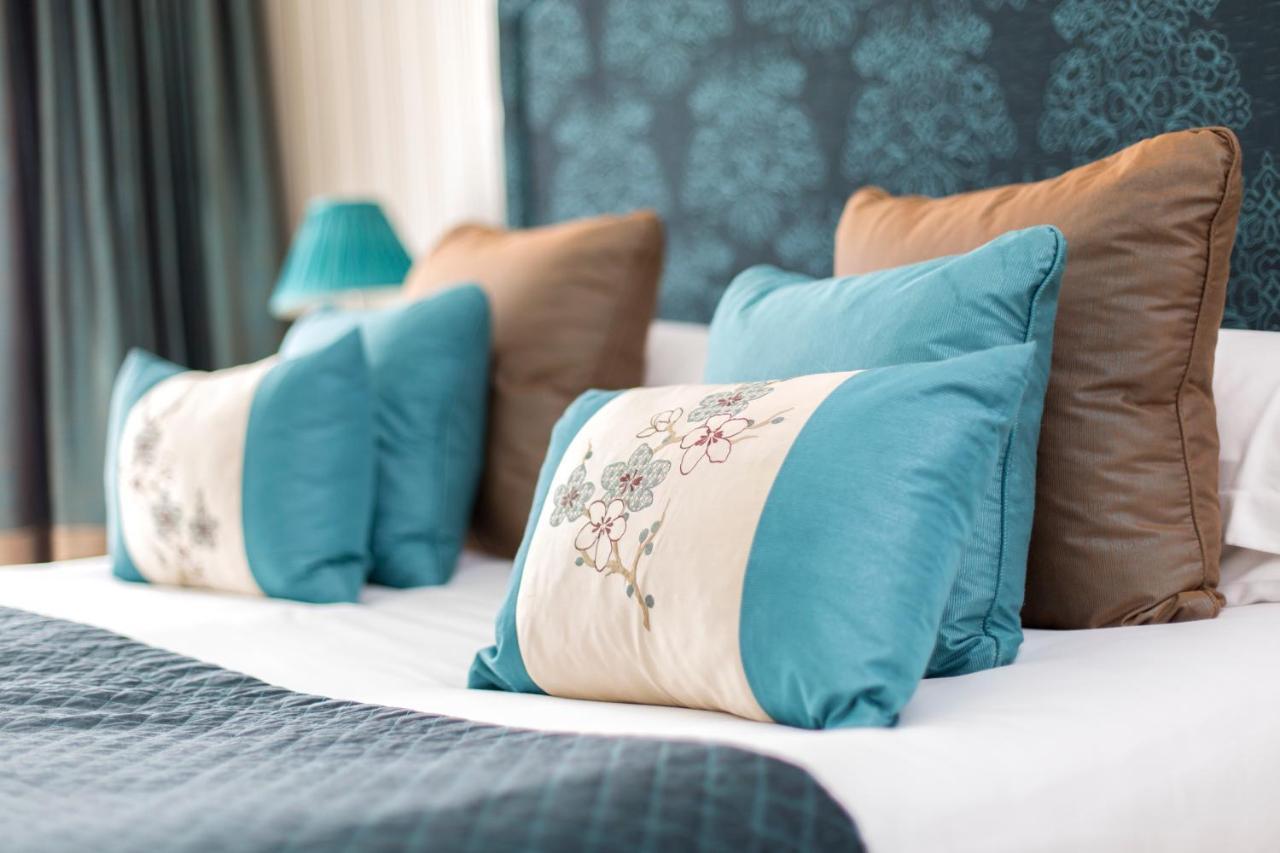 The Oxfordshire Golf & Spa Hotel Thame Exteriör bild