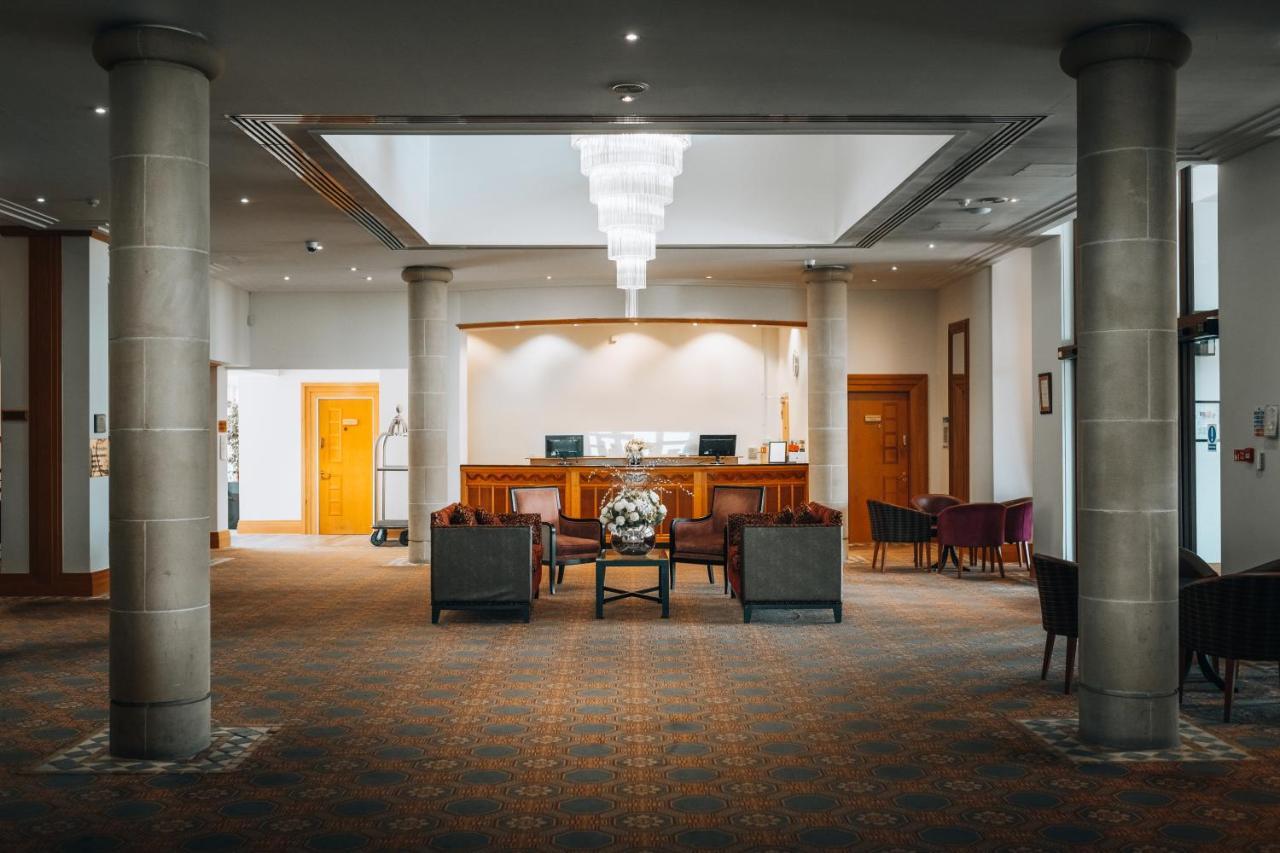 The Oxfordshire Golf & Spa Hotel Thame Exteriör bild