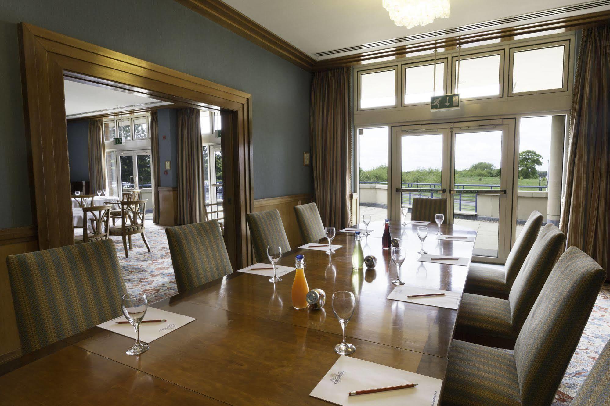 The Oxfordshire Golf & Spa Hotel Thame Exteriör bild